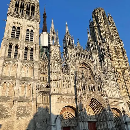 Au Coeur Du Vieux Apartment *